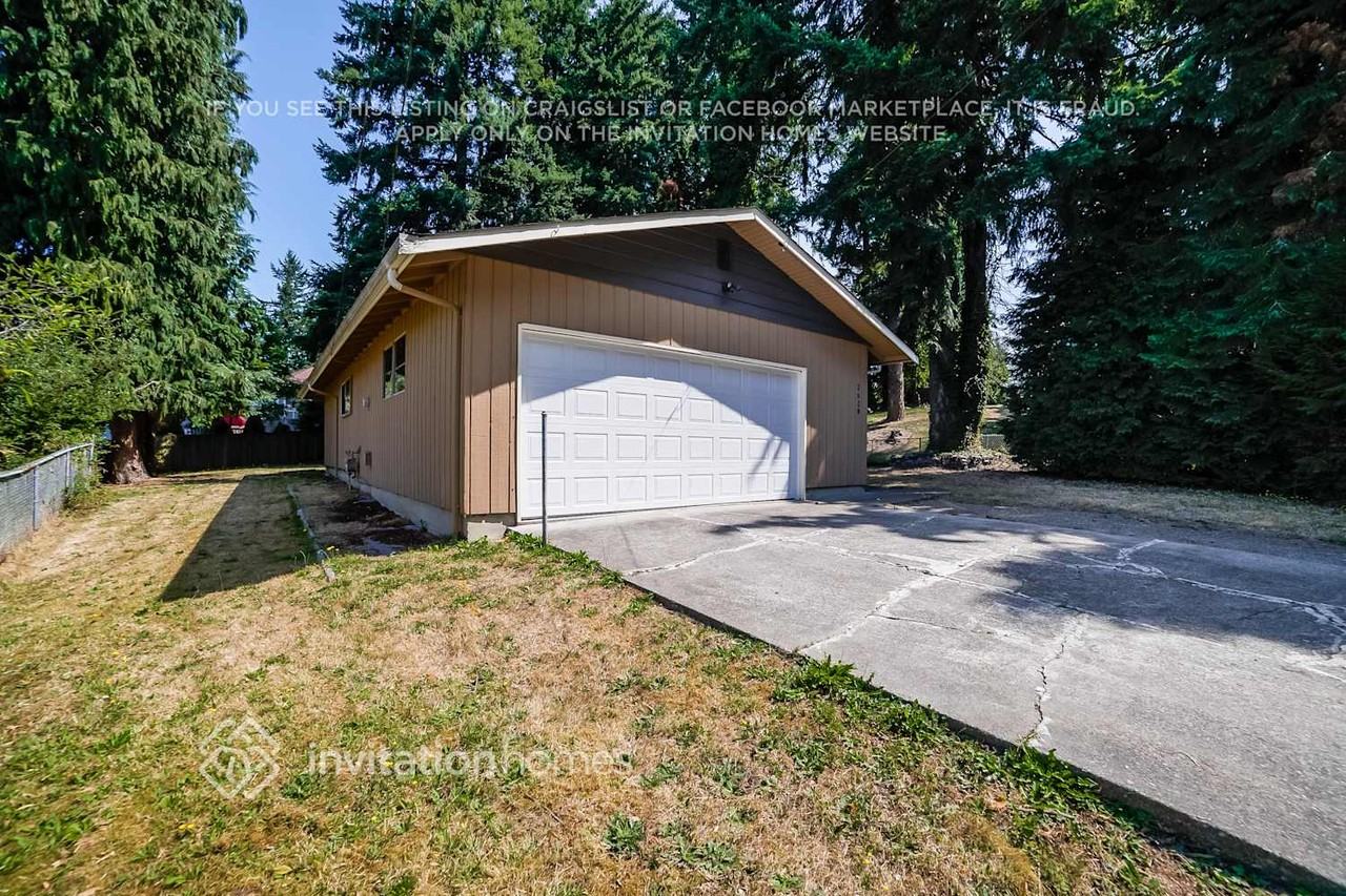 2628 S 357th St - Photo 2 of 19
