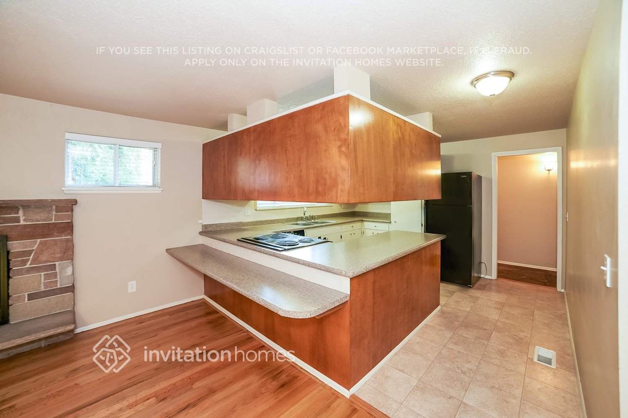 2628 S 357th St - Photo 6 of 19