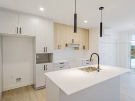 featured image of 2015 Rue King Est #101