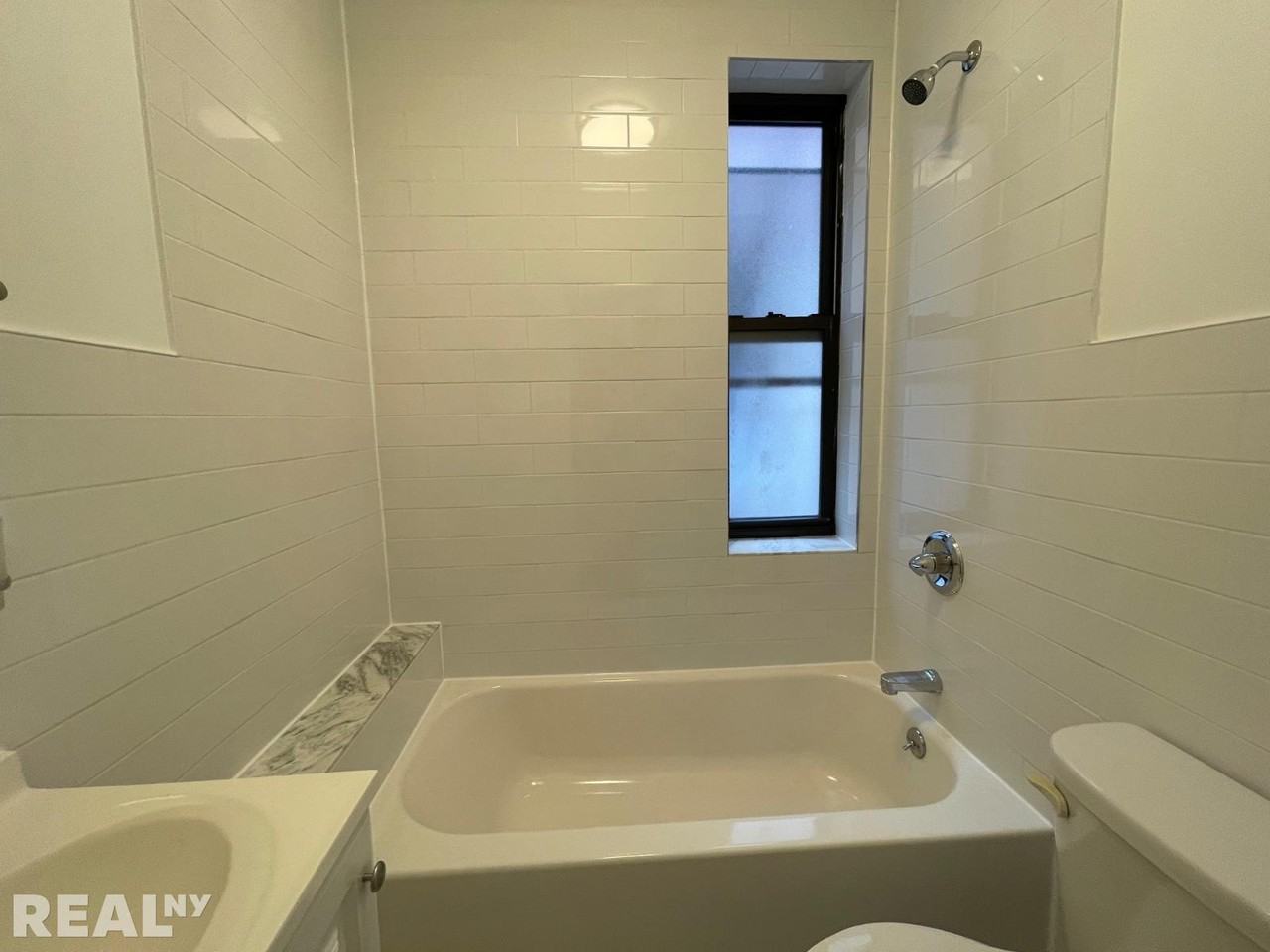 109 E 88th St #4B - Photo 4 of 4