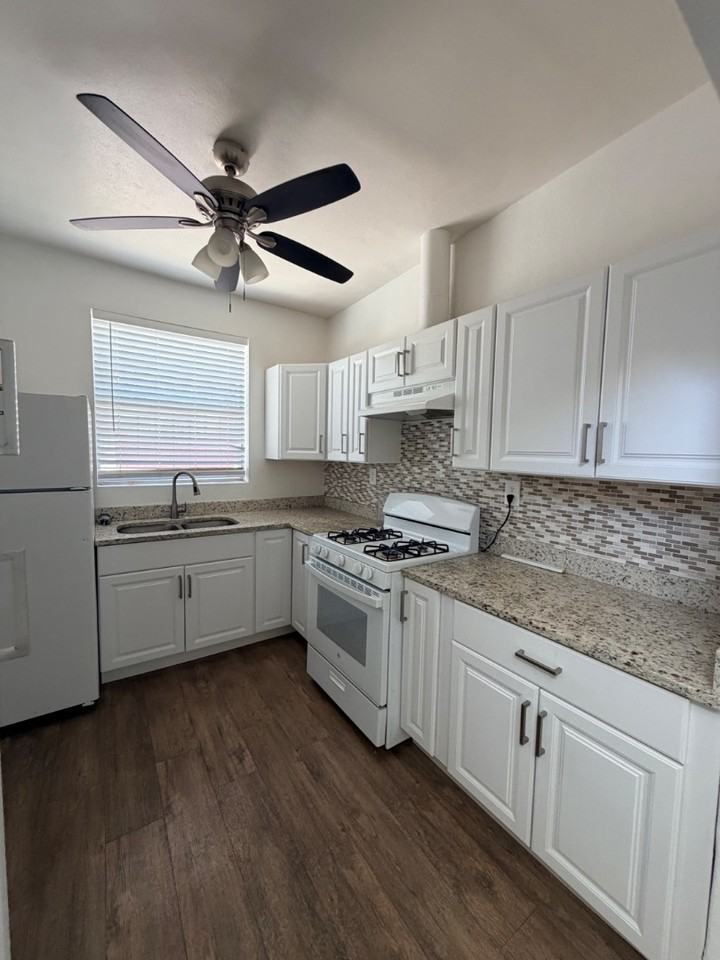 2221 Bassett Ave Unit A - Photo 3 of 10