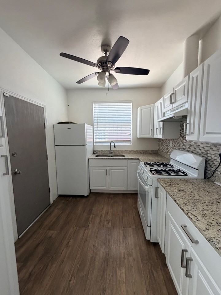 2221 Bassett Ave Unit A - Photo 4 of 10