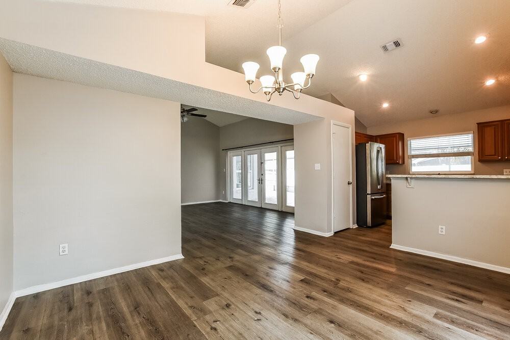 1029 Beckstrom Dr - Photo 6 of 16