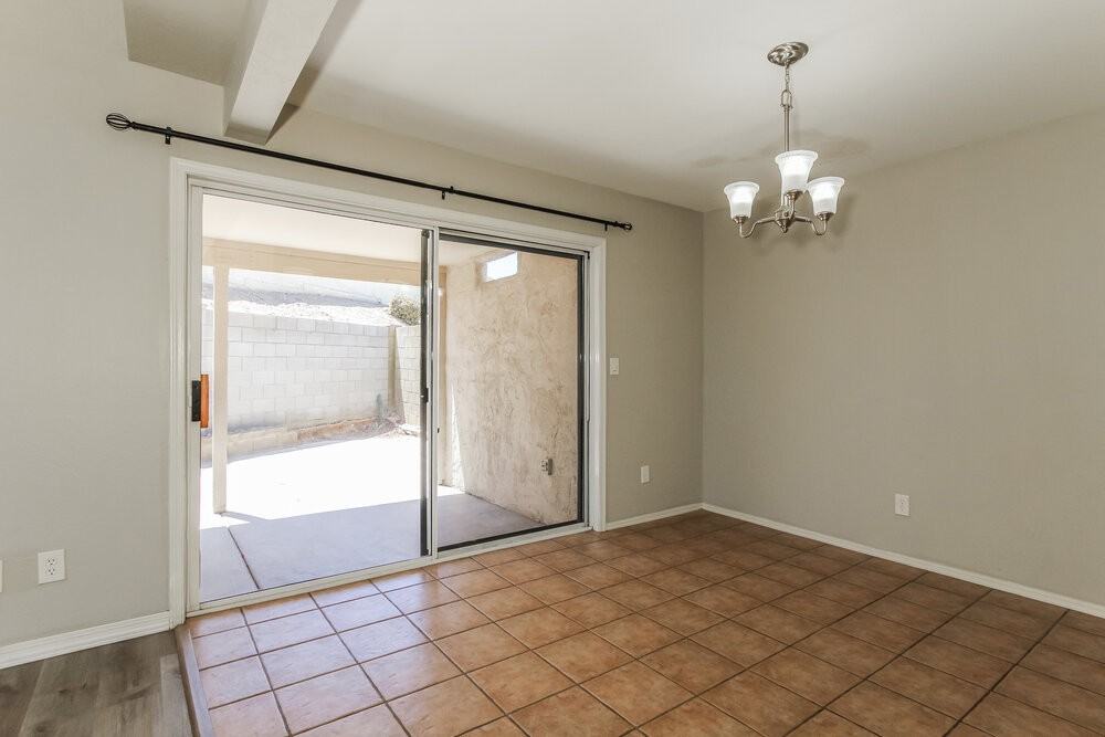 2345 E Gelding Dr - Photo 6 of 17