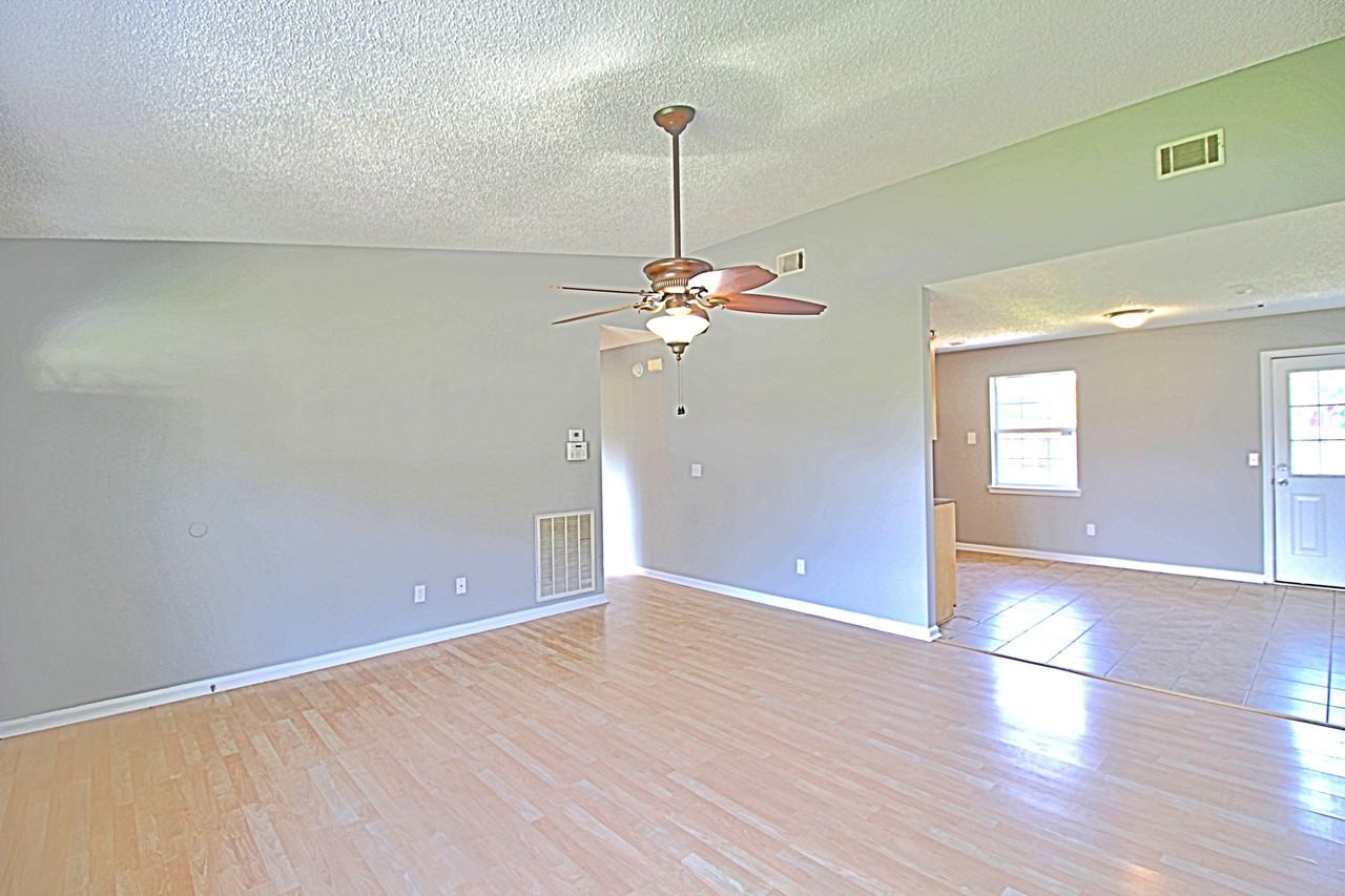 850 Lyndsi Ln #1 - Photo 3 of 32