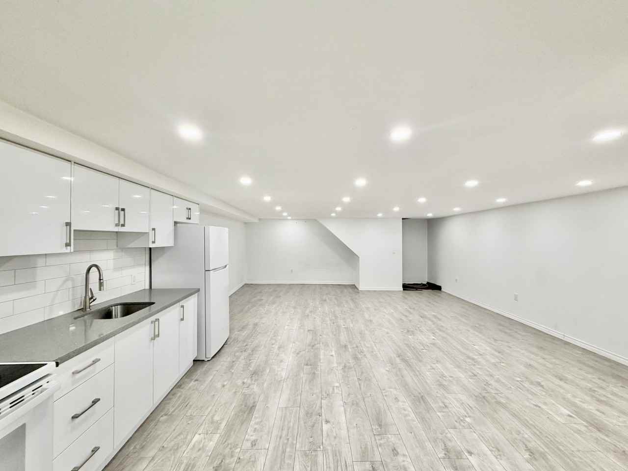 2768 Dundas Street West - Photo 6 of 14