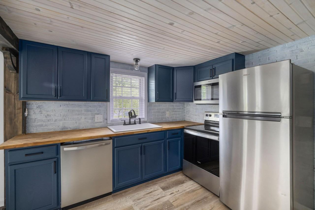 207 Morelock Dr #1 - Photo 5 of 10