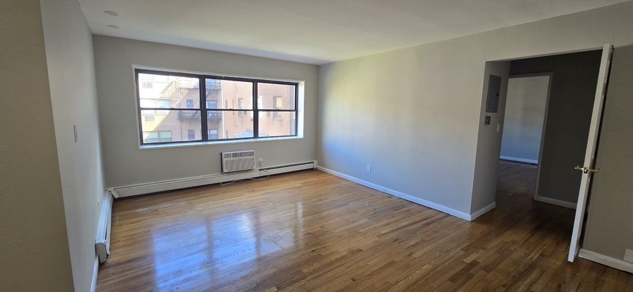 220 Prospect Ave Apt 1b #1B - Photo 5 of 9
