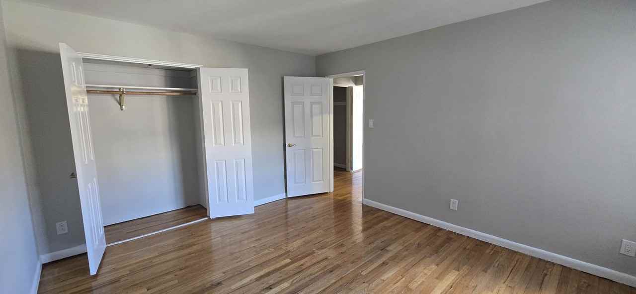 220 Prospect Ave Apt 1b #1B - Photo 7 of 9