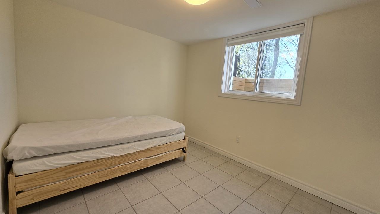 5 Eastlea Crescent - Photo 3 of 5