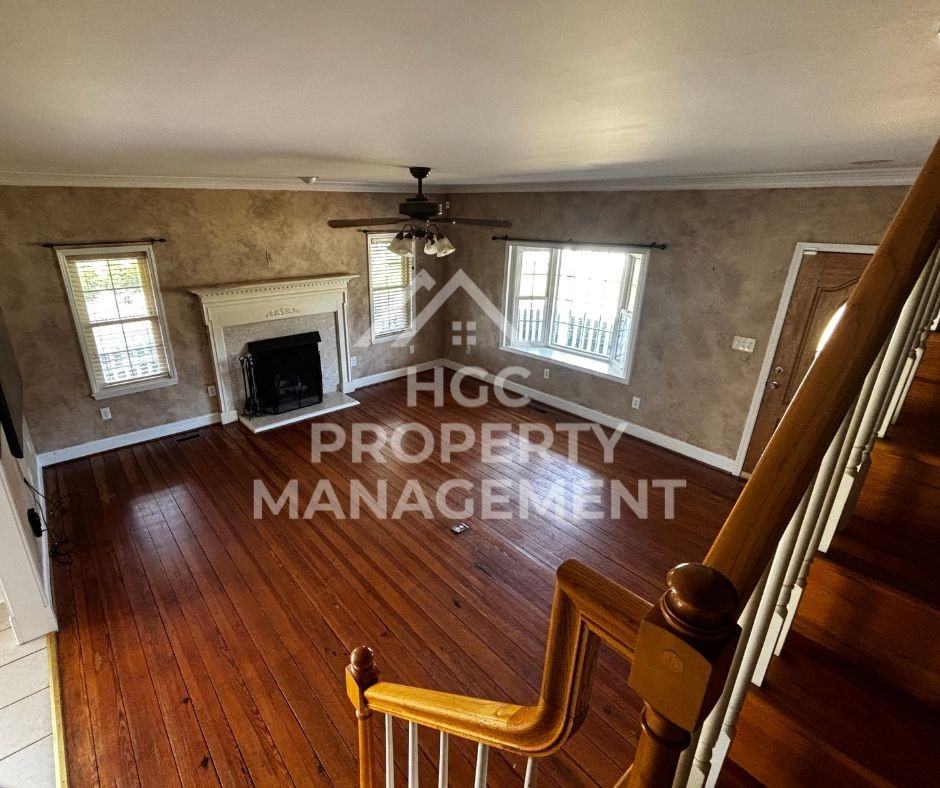 160 Percy Ln - Photo 3 of 17