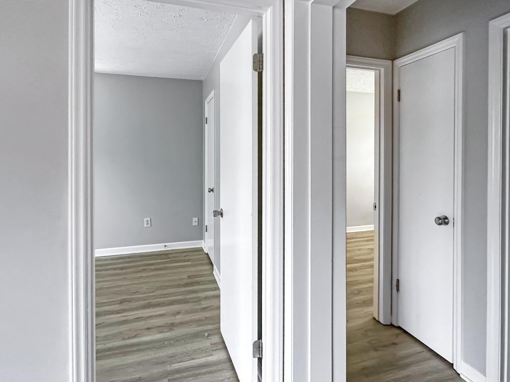 1121 Jackson St - Photo 5 of 11