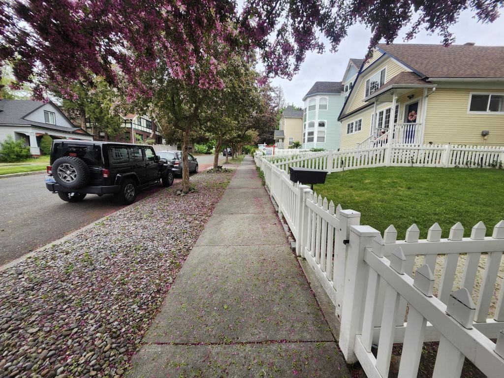 1619 W 13th Ave - Photo 4 of 39