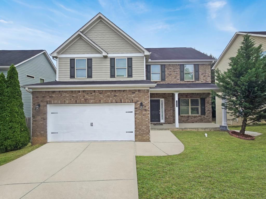 1437 Balvaird Dr - Photo 2 of 15