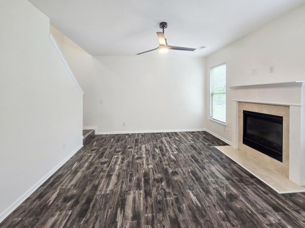 1437 Balvaird Dr - Photo 4 of 15