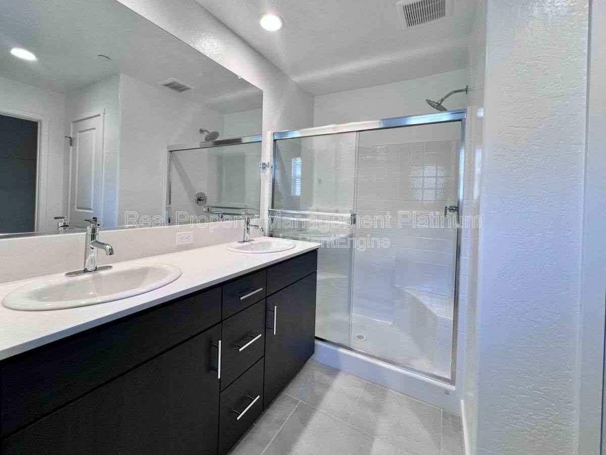 2903 E Tierra Dr - Photo 7 of 10