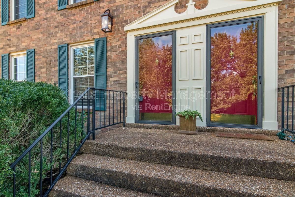 2615 Habersham Ave - Photo 5 of 10