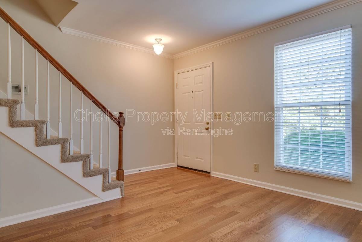 2615 Habersham Ave - Photo 6 of 10