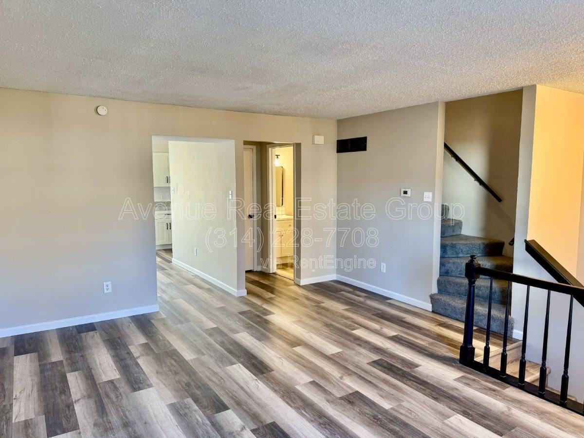 879 Delray Dr - Photo 2 of 10