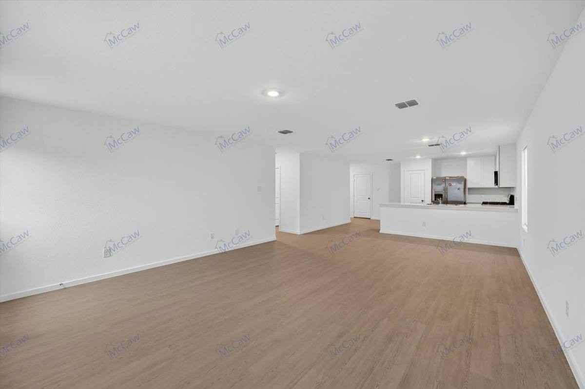 4041 Arklow St - Photo 2 of 10