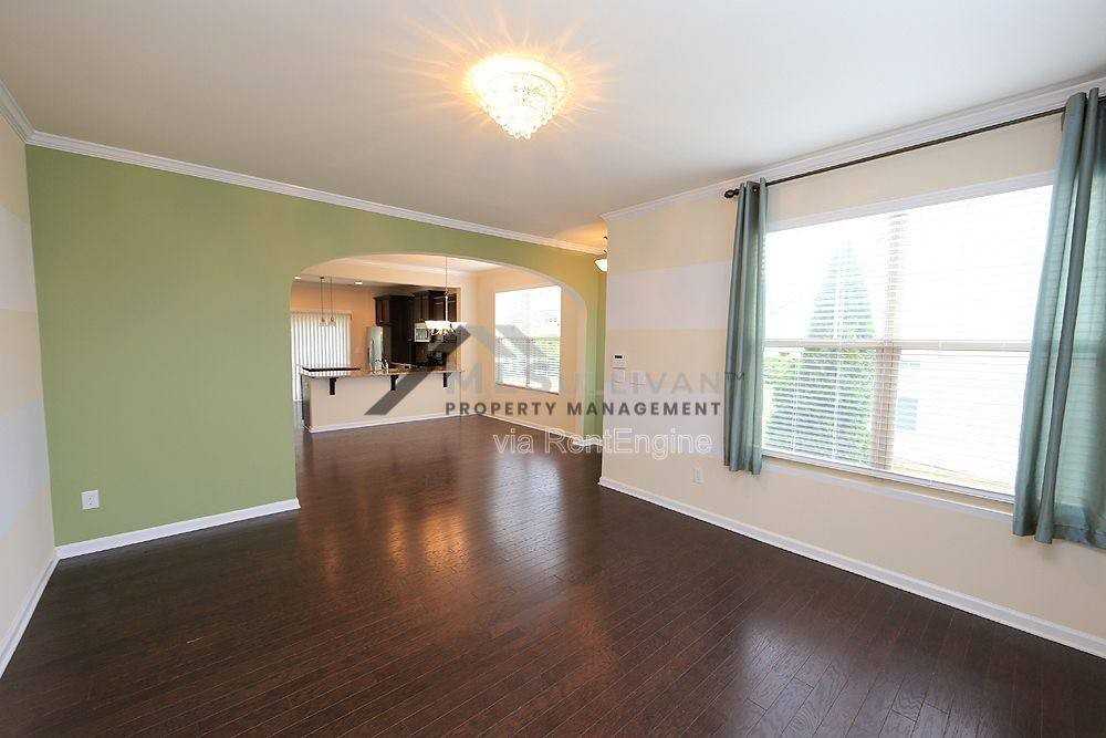 200 Mt Evans Dr - Photo 2 of 10