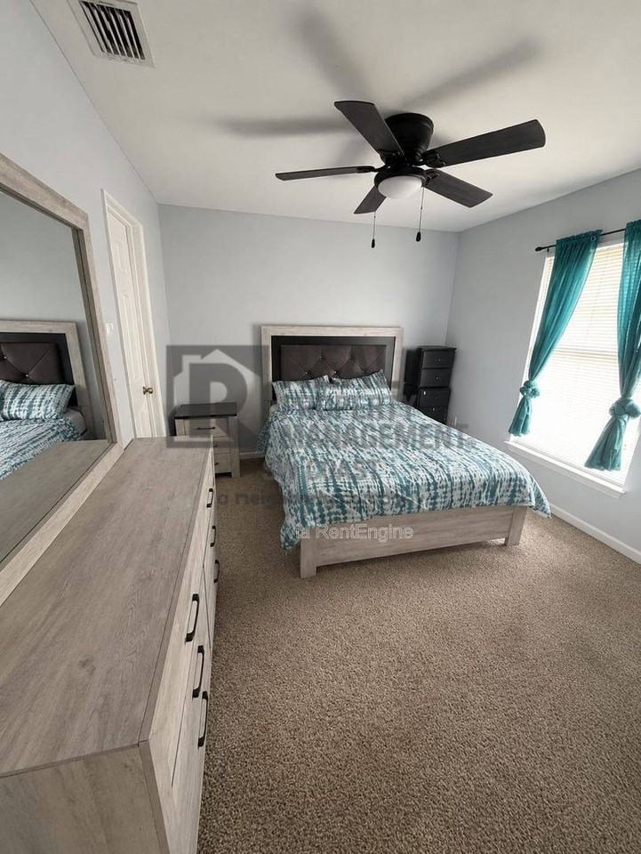 114 Nw 13th Ave - Photo 7 of 10