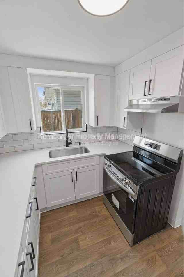 2011 E Desmet Ave - Photo 2 of 10