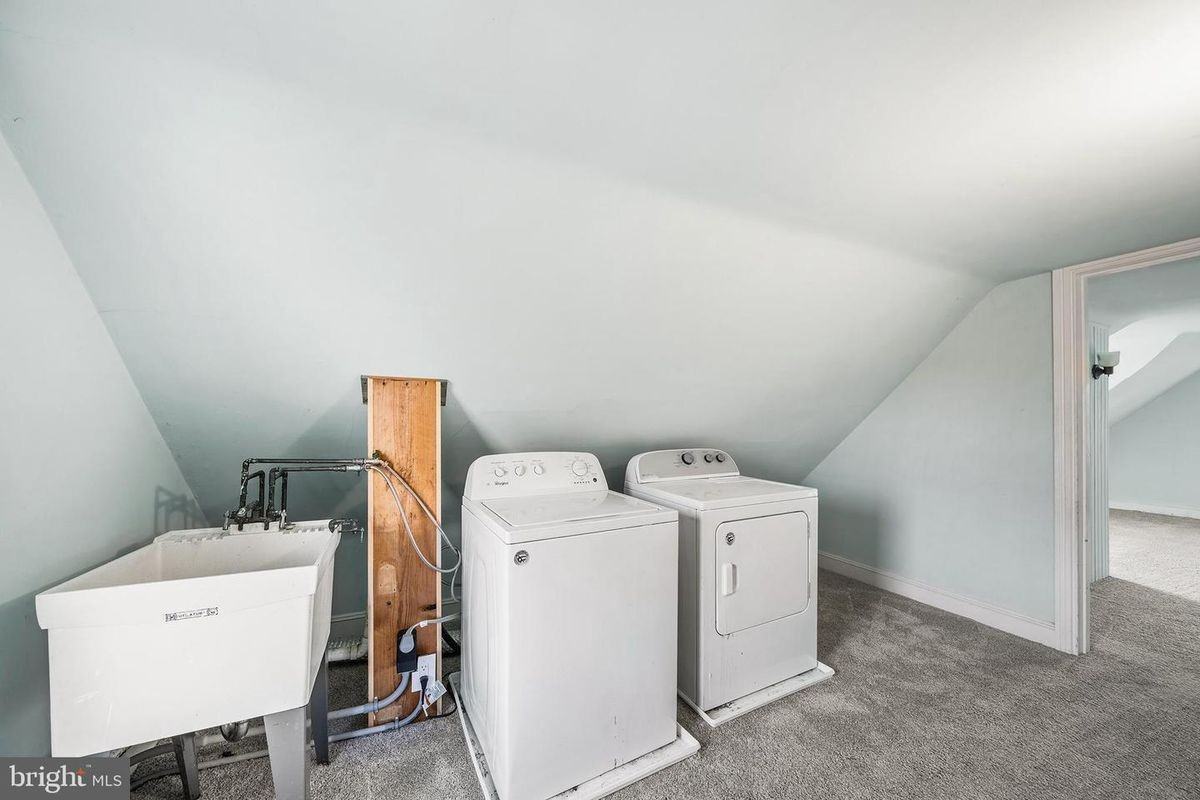 95 W Greenwood Ave ##2 - Photo 5 of 5