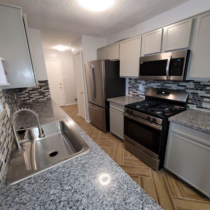 1306 York Castle Dr ##B - Photo 6 of 19