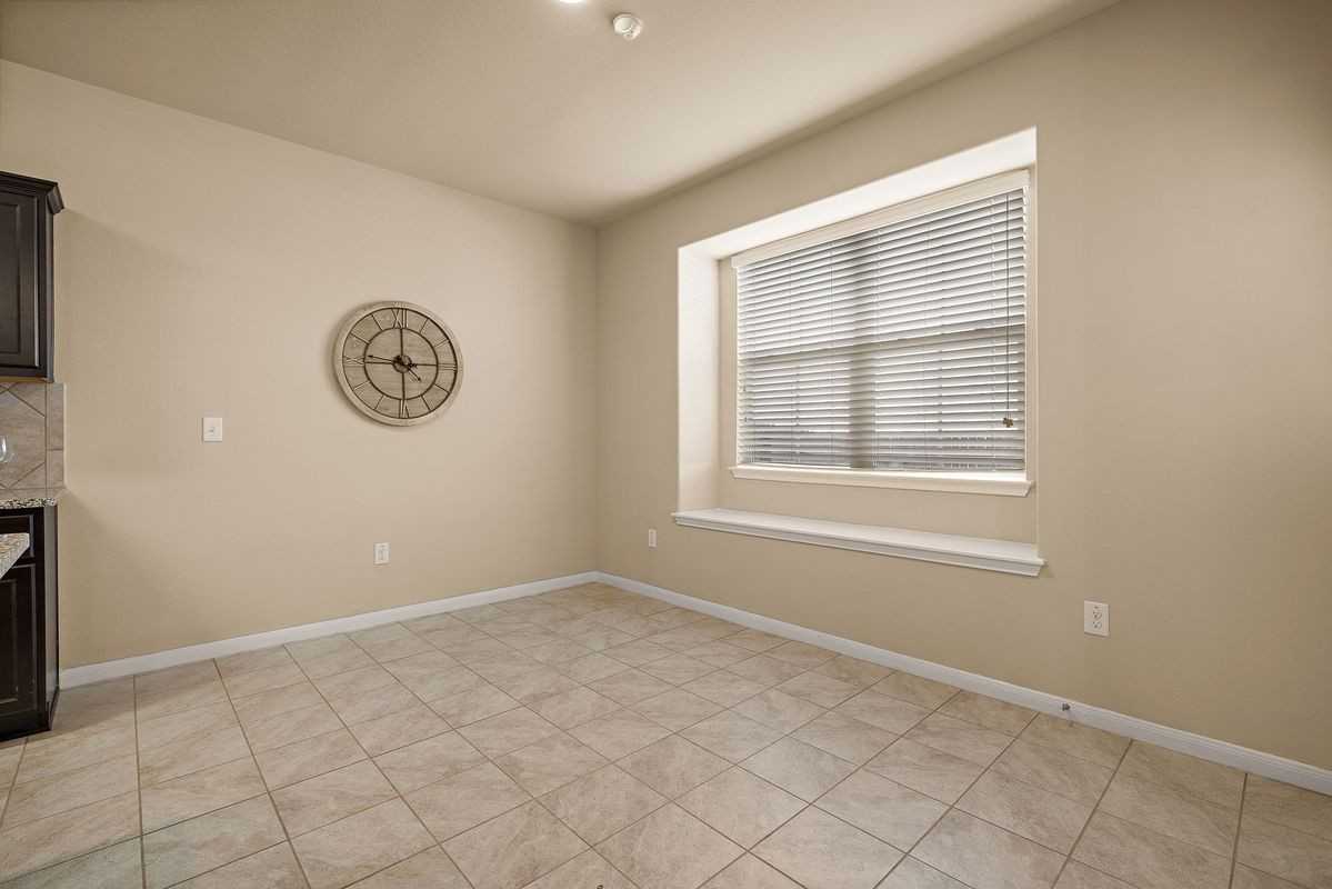 2880 Donnell Dr - Photo 7 of 21