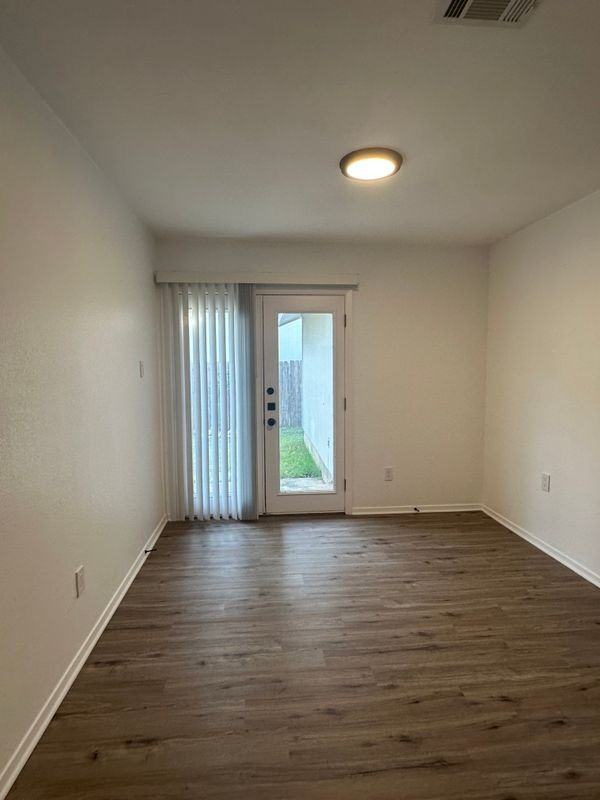 7621 Scenic Brook Dr - Photo 3 of 13