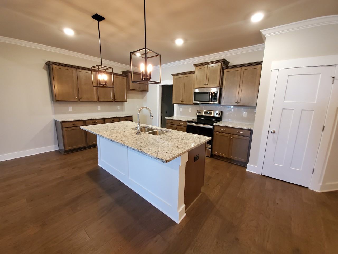 115 Harvester Dr - Photo 5 of 25