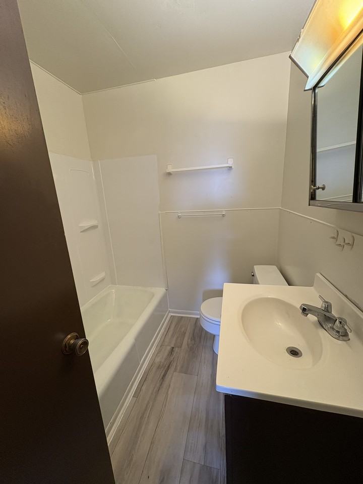 30 N Gallatin Ave #1G - Photo 2 of 2