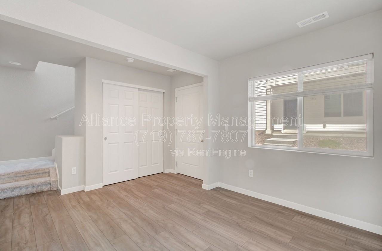 5732 Thurless Ln - Photo 4 of 31