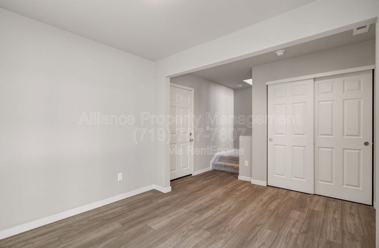 5732 Thurless Ln - Photo 5 of 31