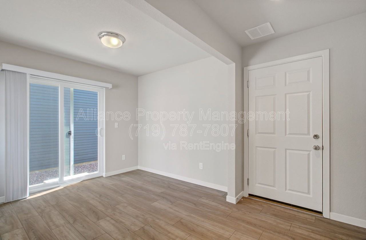 5732 Thurless Ln - Photo 6 of 31