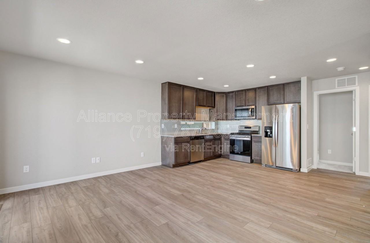 5732 Thurless Ln - Photo 7 of 31