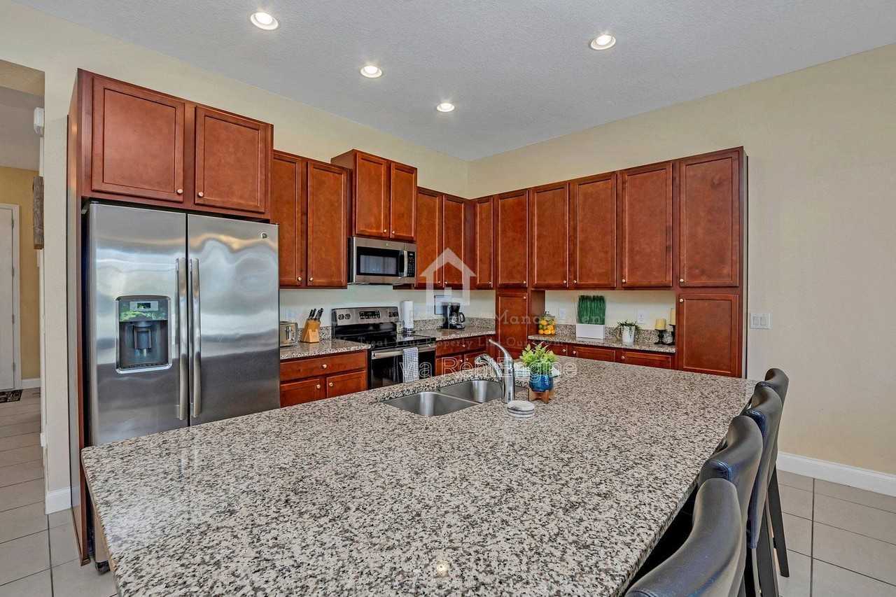 317 Captiva Dr #1 - Photo 7 of 50
