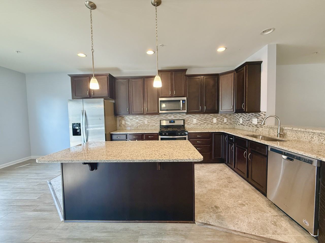 4721 Six Forks Dr - Photo 6 of 23