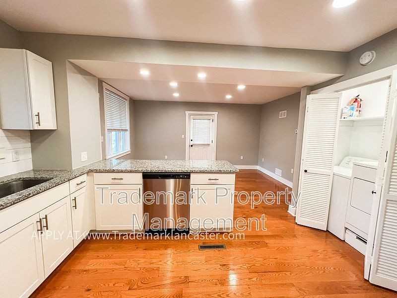 28 N State St #2 - Photo 2 of 19