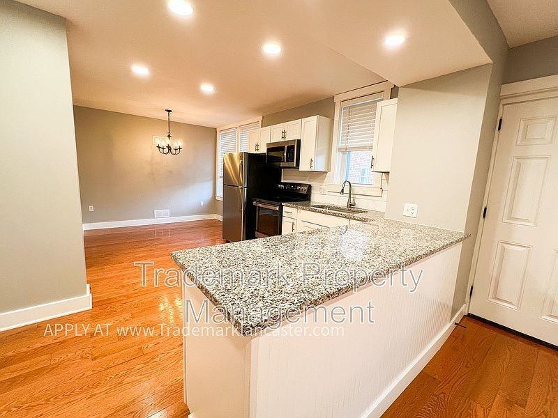 28 N State St #2 - Photo 7 of 19