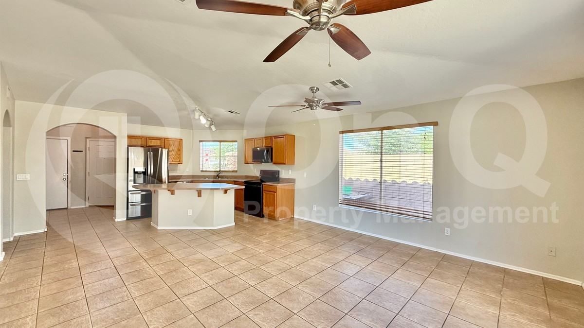 14801 W Wethersfield Rd - Photo 3 of 20
