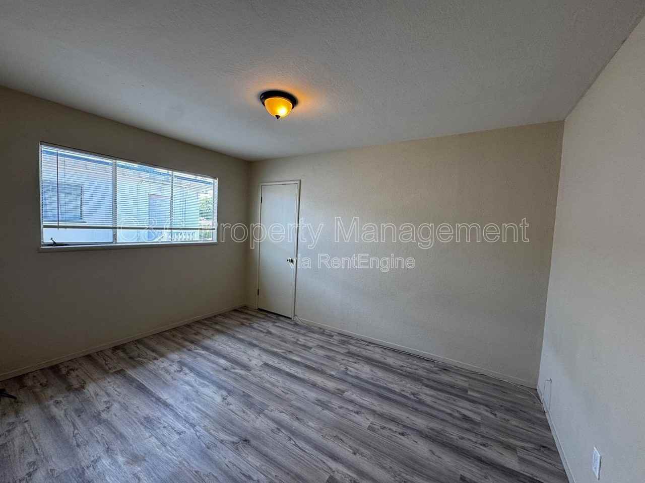 2780 Argyll Ave #B - Photo 3 of 5