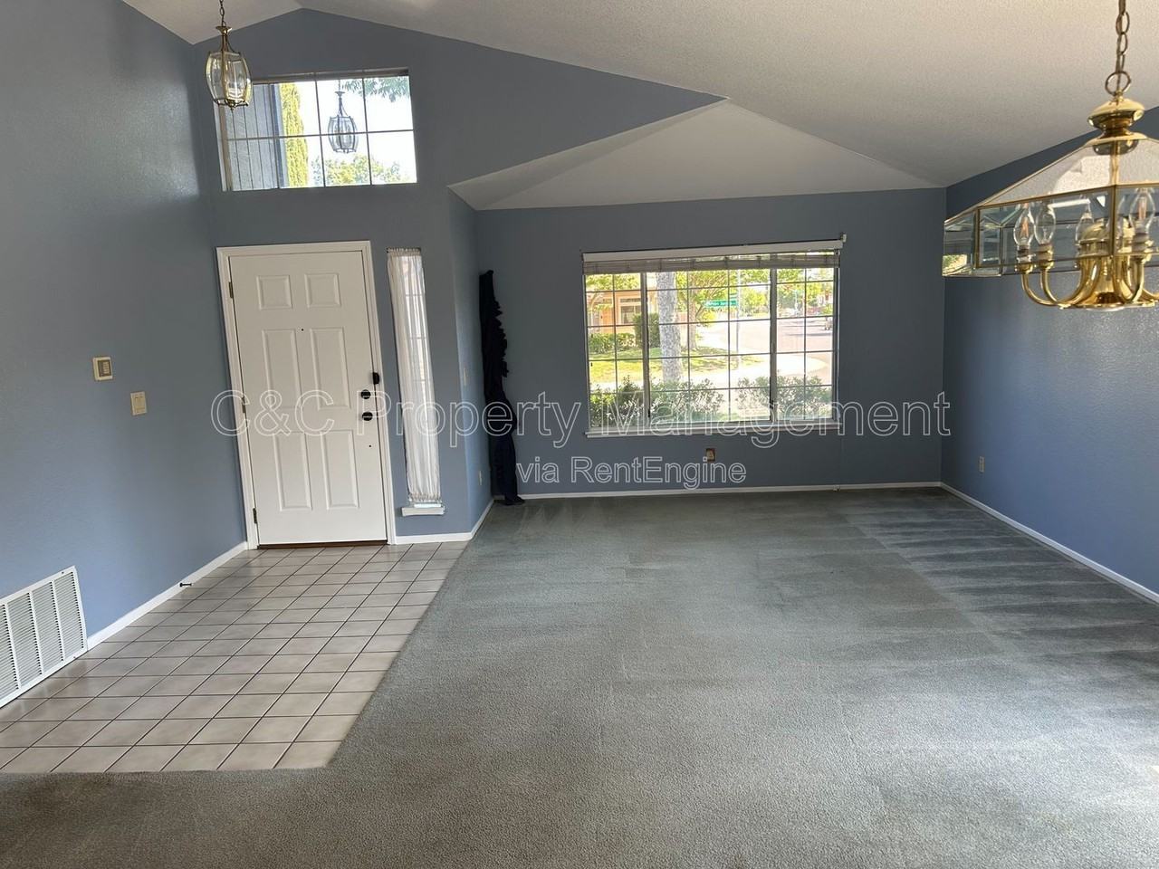 5926 Palm Springs Ct - Photo 2 of 19