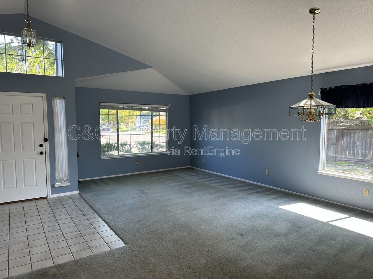5926 Palm Springs Ct - Photo 3 of 19