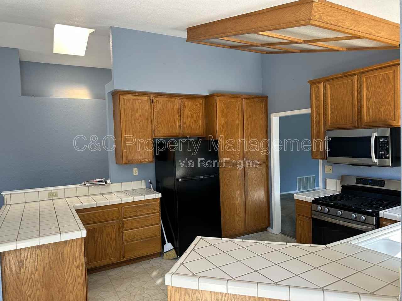 5926 Palm Springs Ct - Photo 7 of 19