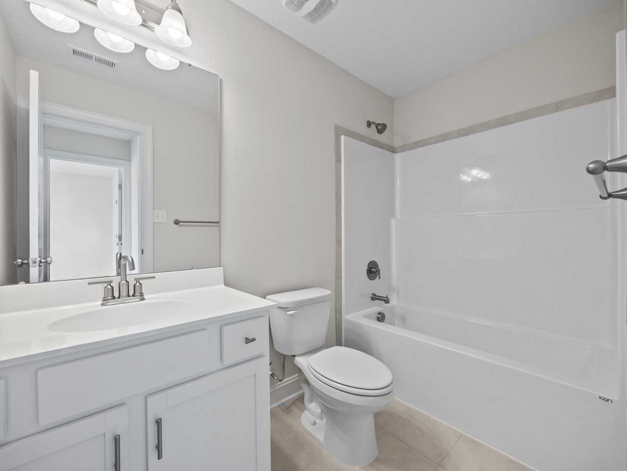 432 Montgomery Dr - Photo 5 of 15