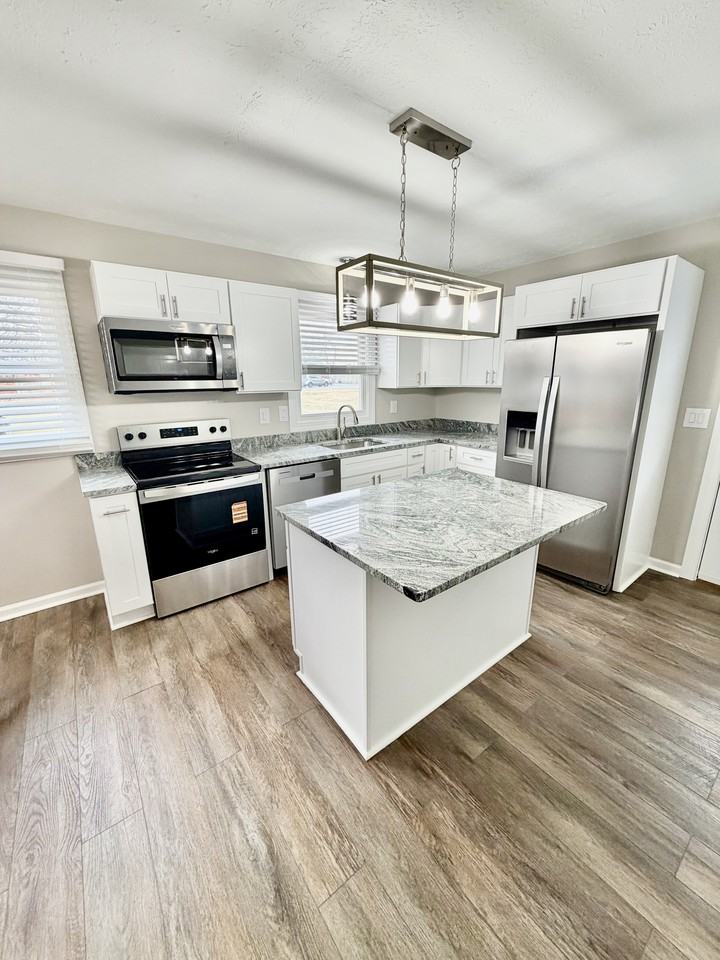 28 Amandas Way - Photo 2 of 19