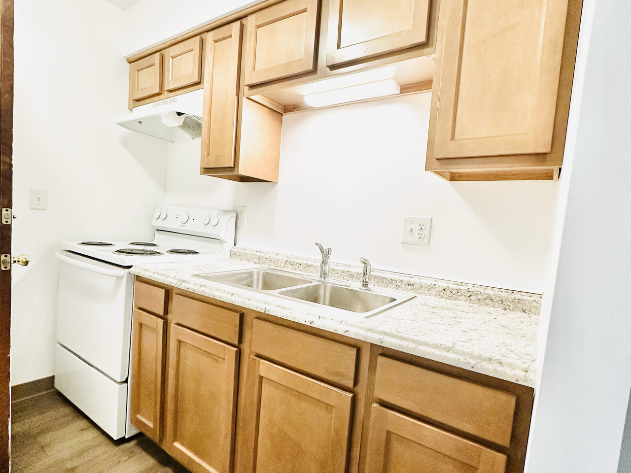 729 Buchanan Ave #1 - Photo 6 of 8