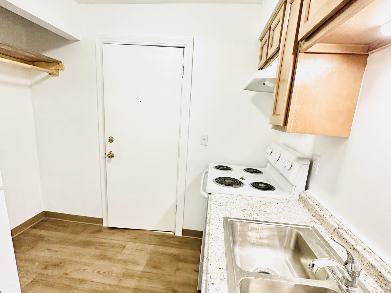 729 Buchanan Ave #1 - Photo 7 of 8